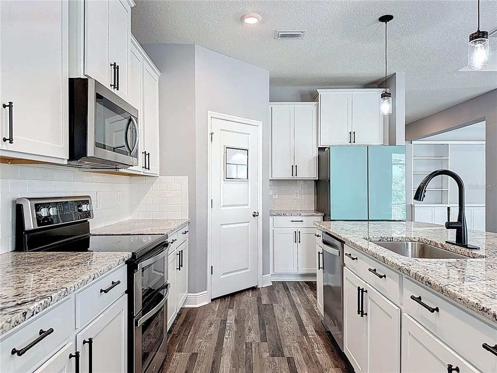 17535 Cantarina Cove - Photo 21