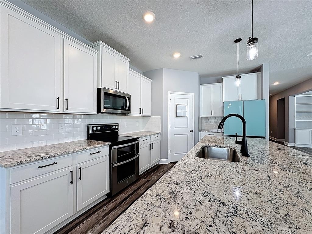 17535 Cantarina Cove - Photo 3