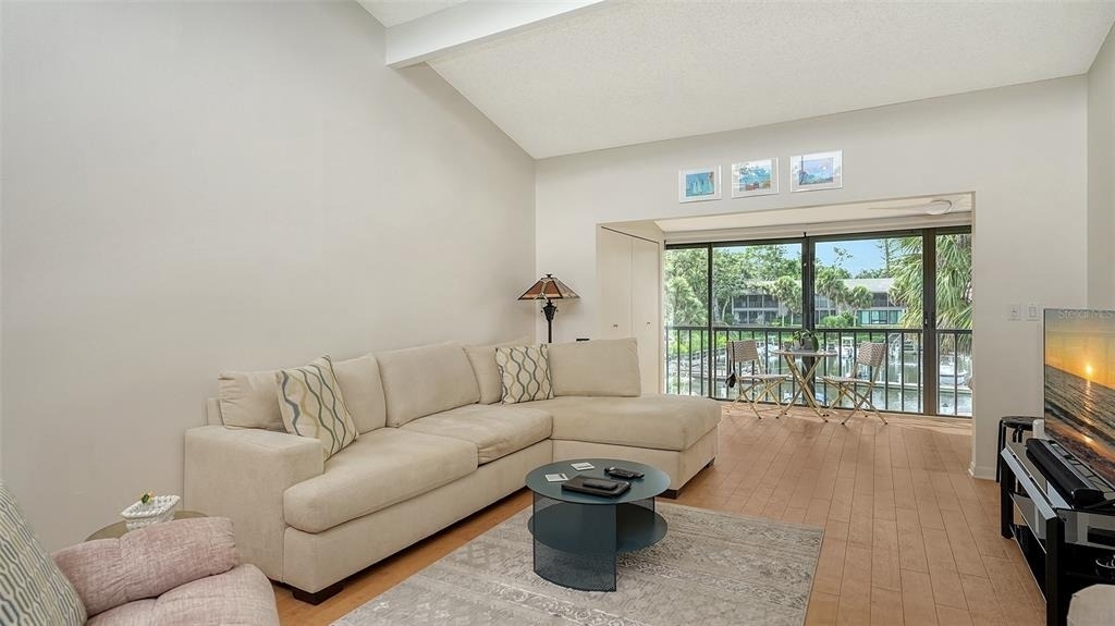 1611 Clower Creek Drive - Photo 4