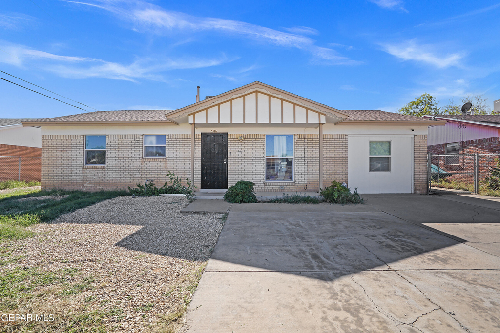 5516 Fairbanks Drive - Photo 0