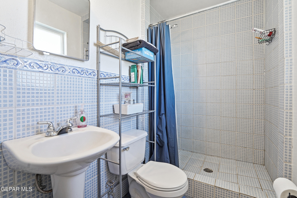 5516 Fairbanks Drive - Photo 16