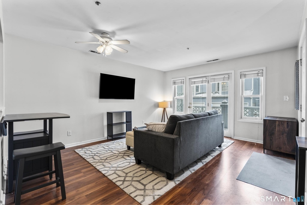 31 High Street - Photo 2