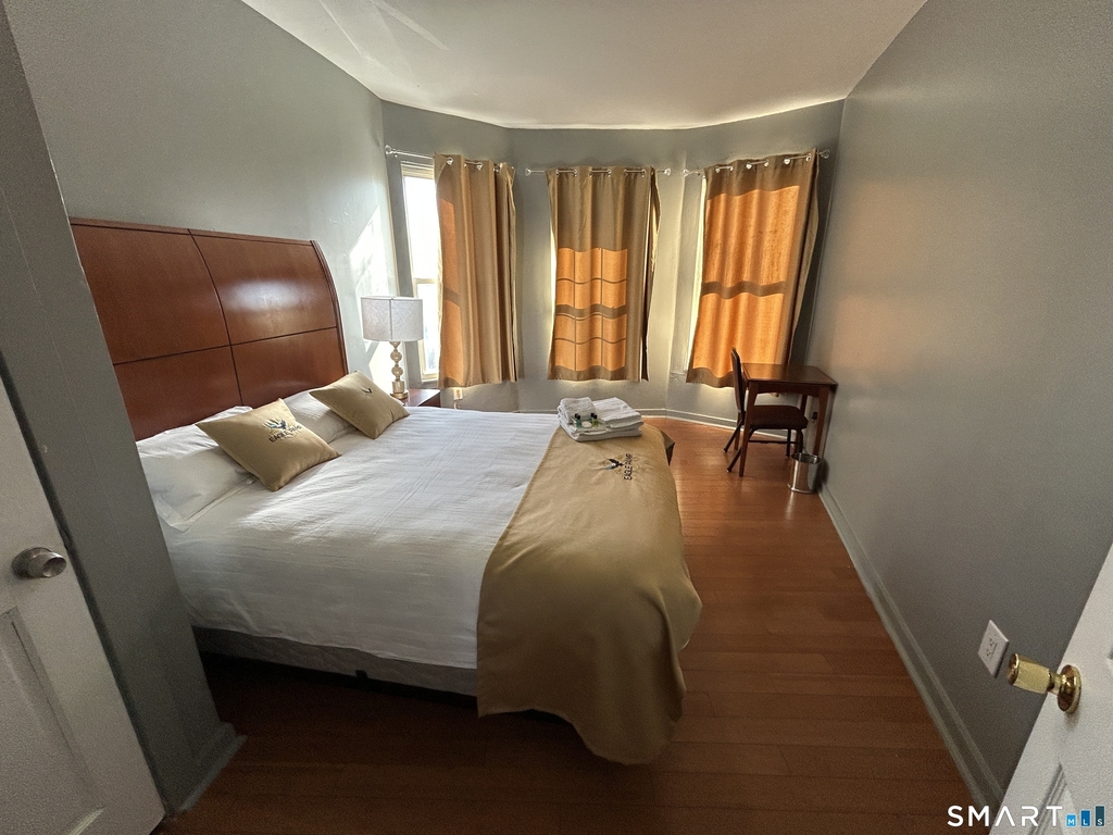 83 Hallock Street - Photo 0