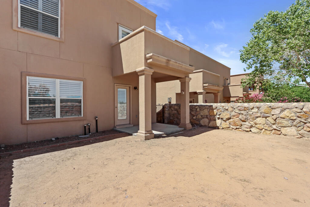561 Green Village Court - Photo 41