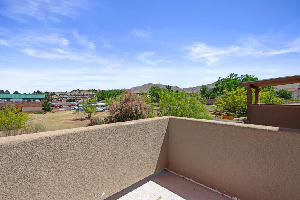 561 Green Village Court - Photo 31
