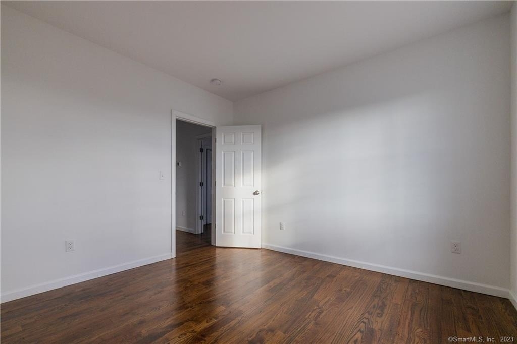 340 Pleasantview Avenue - Photo 12