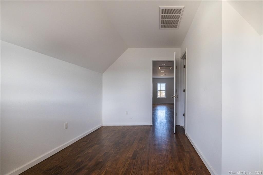 340 Pleasantview Avenue - Photo 16