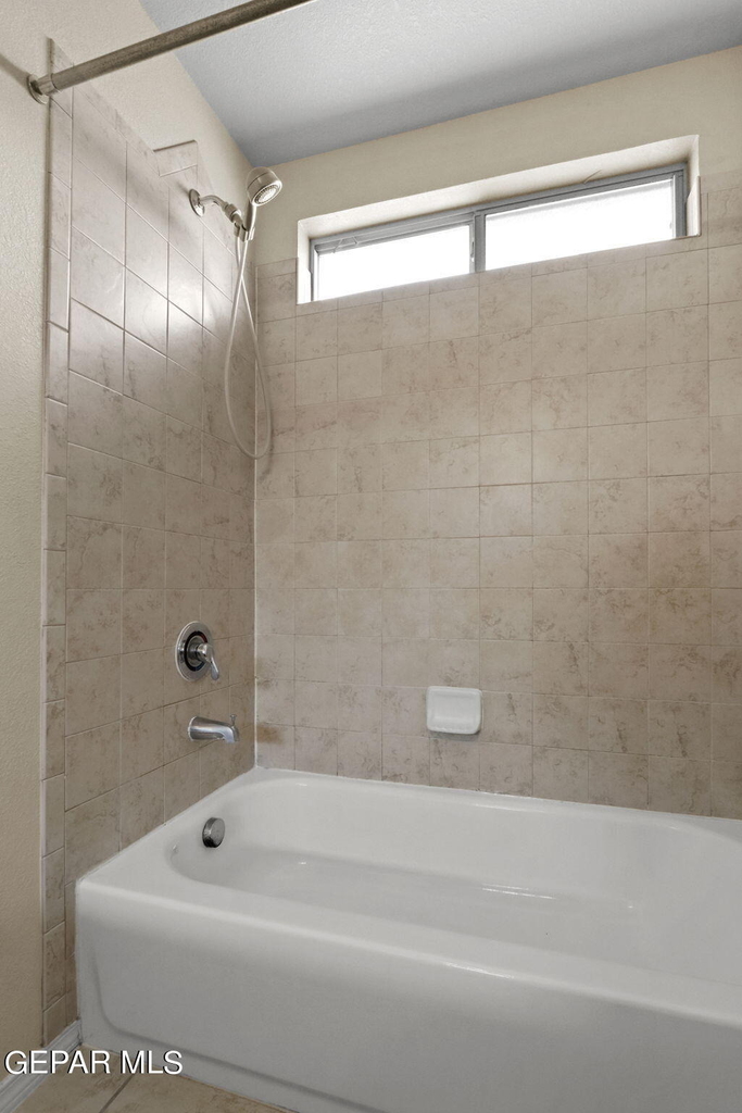 2240 Decamp Point Place - Photo 34
