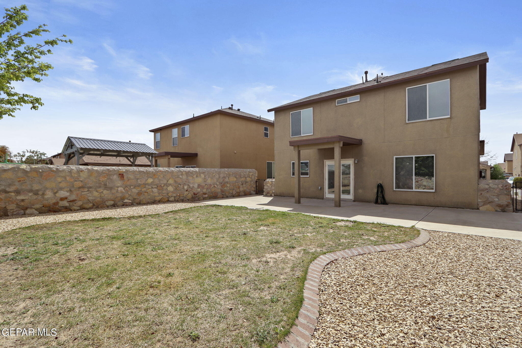 2240 Decamp Point Place - Photo 36