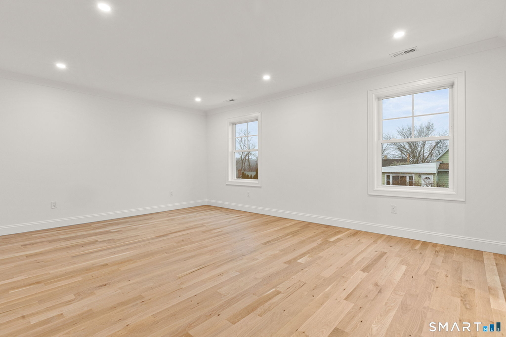 108 New England Avenue - Photo 5