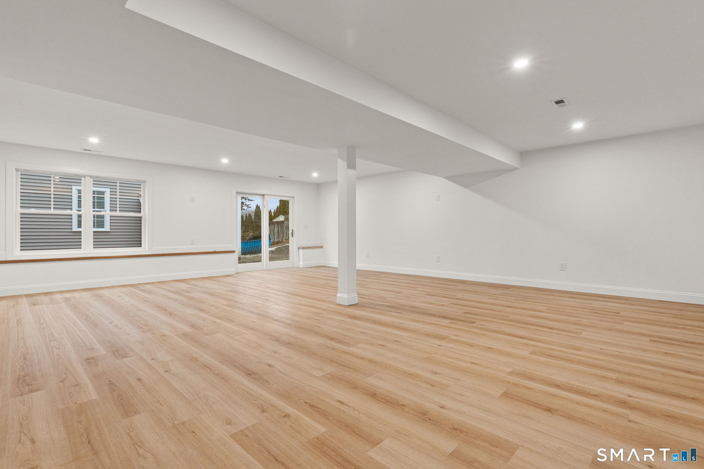 108 New England Avenue - Photo 14