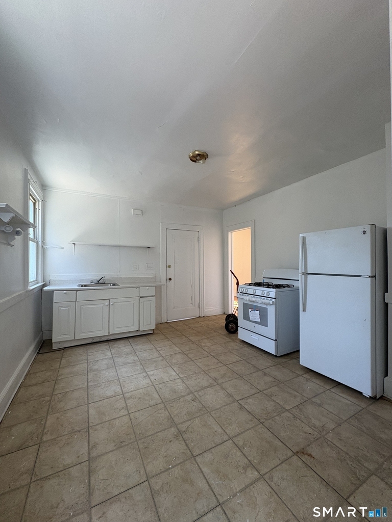 786 Elm Street - Photo 4