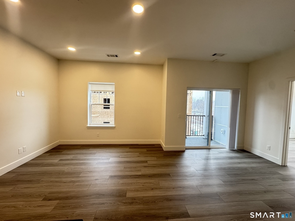 414 Berlin Turnpike - Photo 2