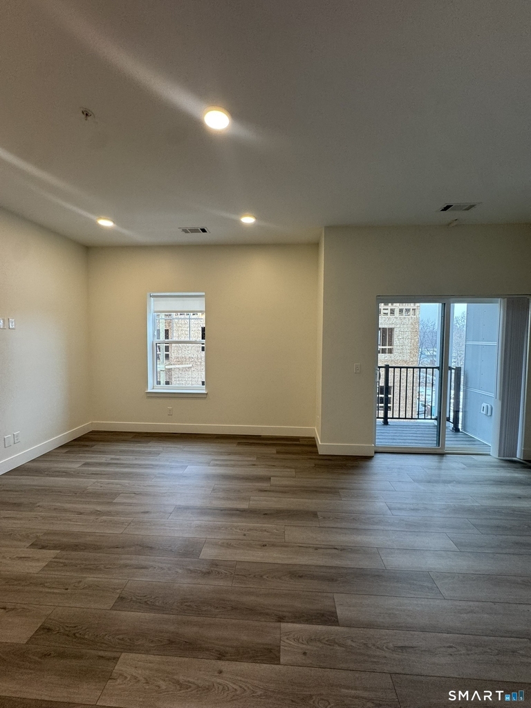 414 Berlin Turnpike - Photo 3