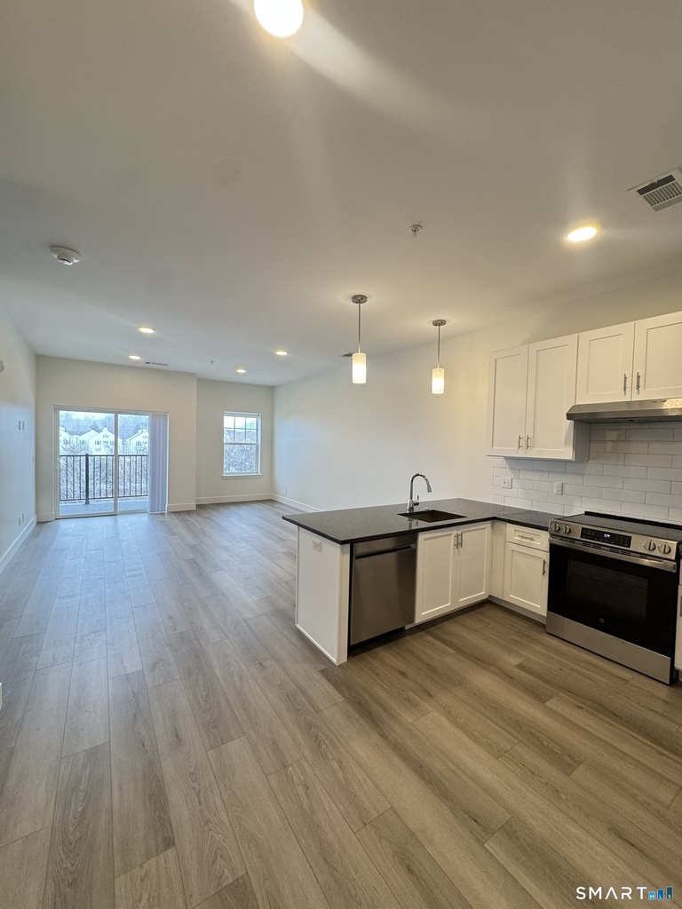 414 Berlin Turnpike - Photo 1