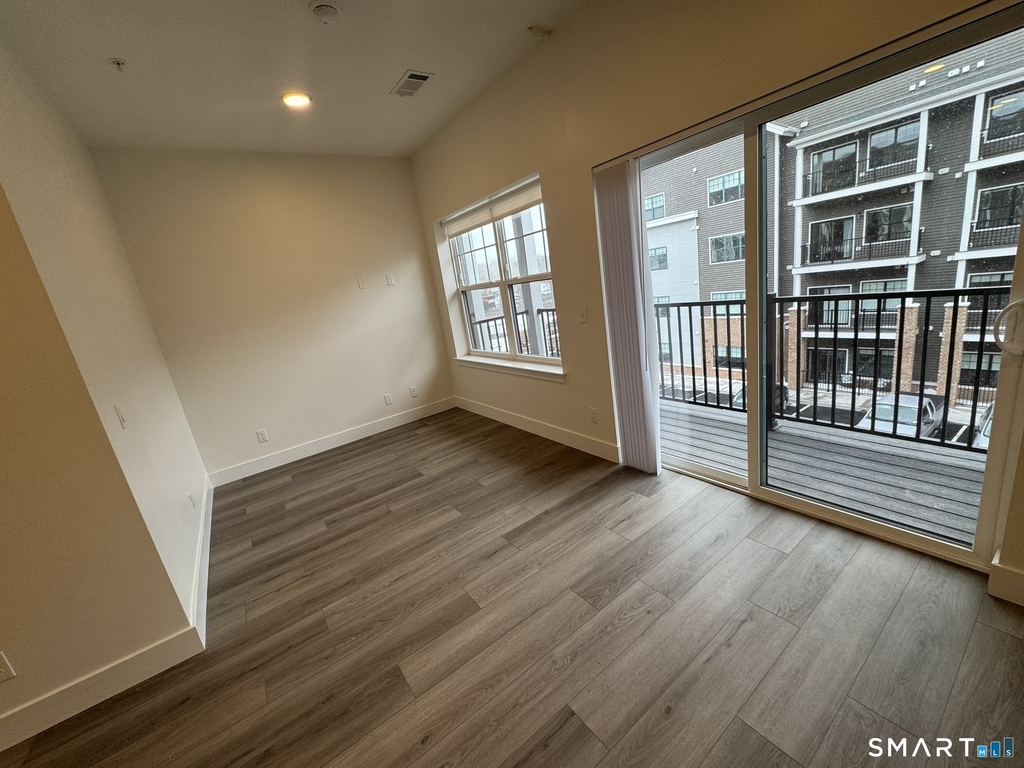 414 Berlin Turnpike - Photo 3