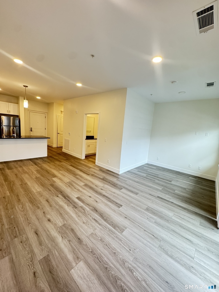414 Berlin Turnpike - Photo 2