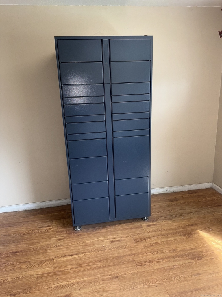 768 New Britain Avenue - Photo 13