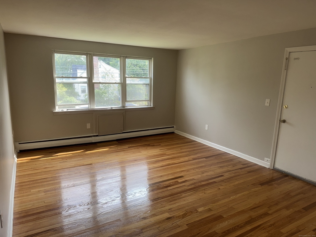 768 New Britain Avenue - Photo 11