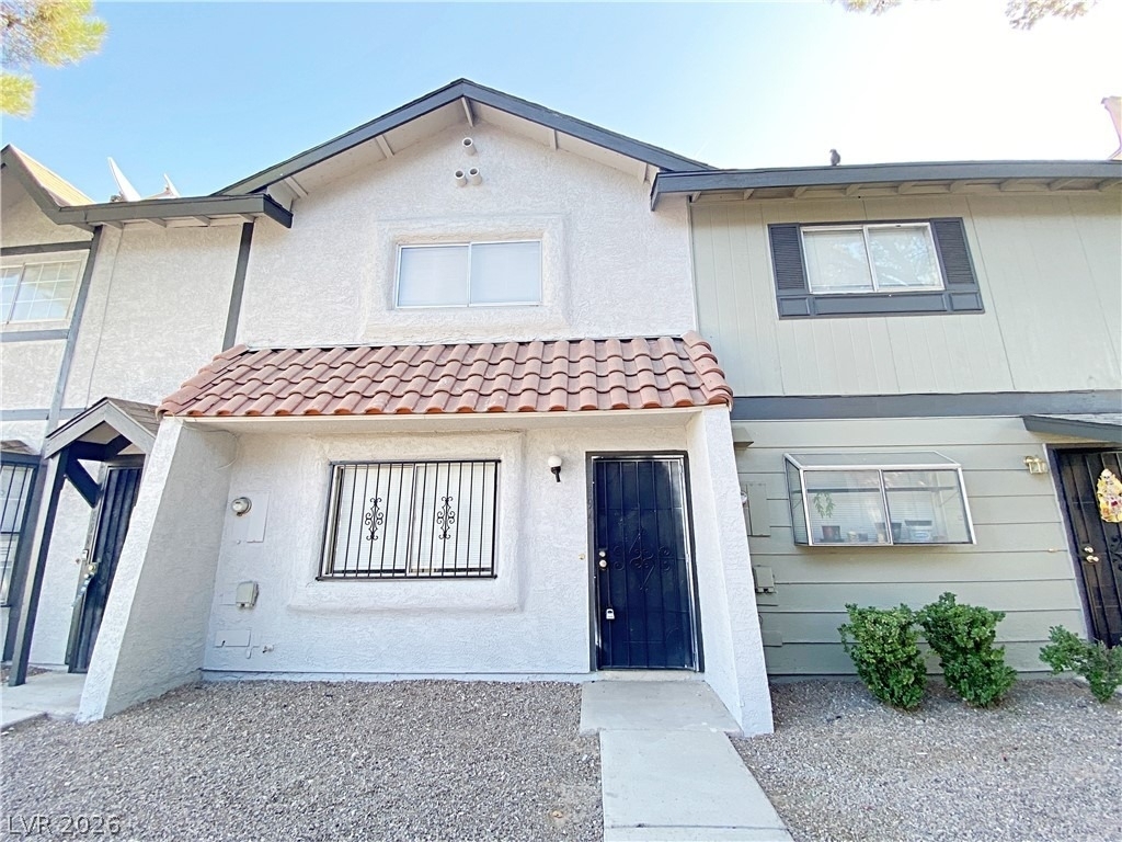 894 Rhinegold Way - Photo 0
