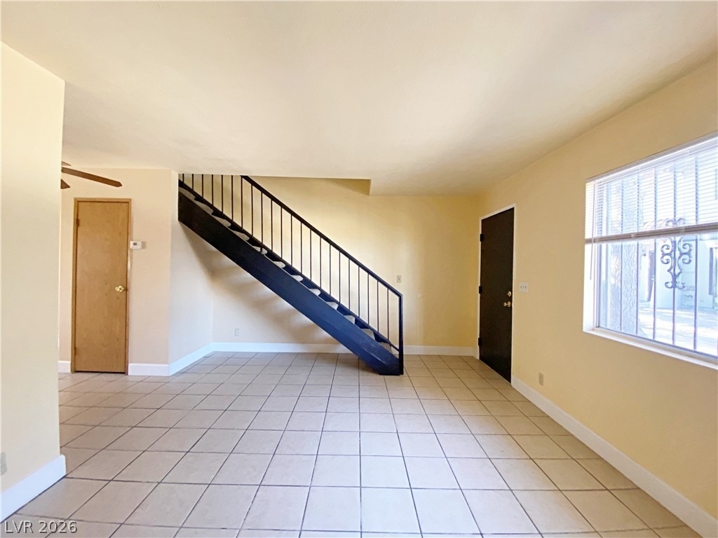 894 Rhinegold Way - Photo 2