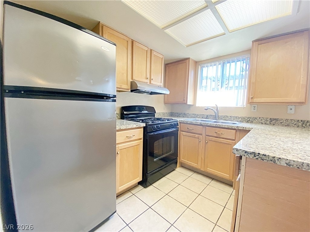 894 Rhinegold Way - Photo 5