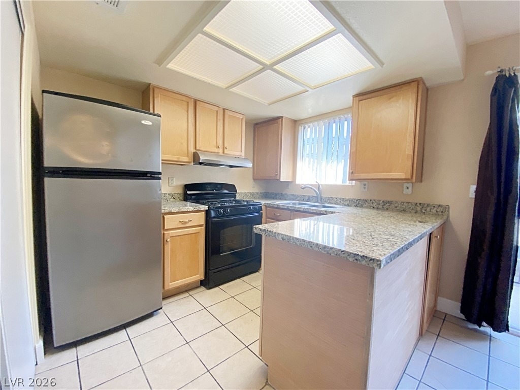 894 Rhinegold Way - Photo 4
