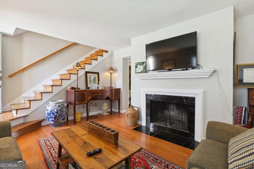 73 La Rue Place Nw - Photo 3