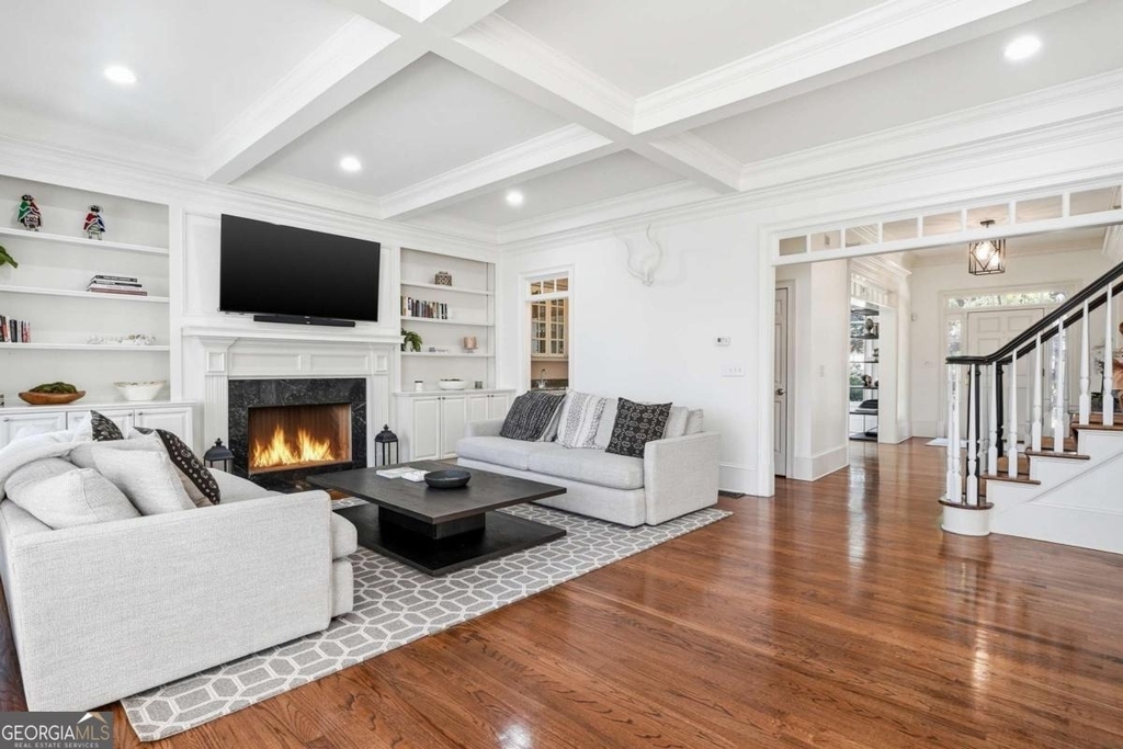 1124 Moores Mill Road Nw - Photo 3