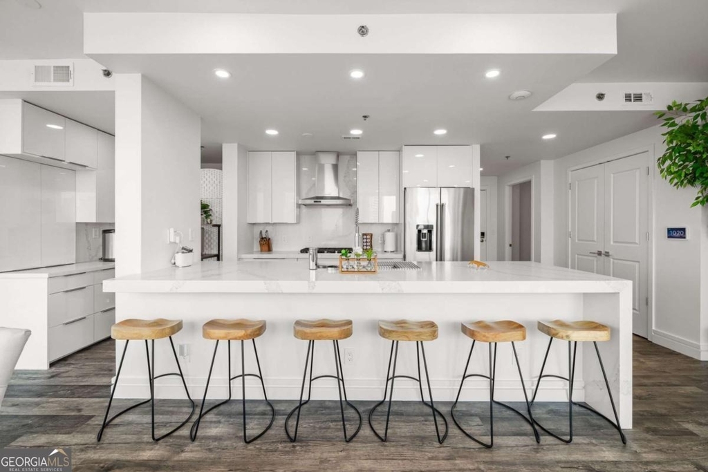 3338 Peachtree Road - Photo 3