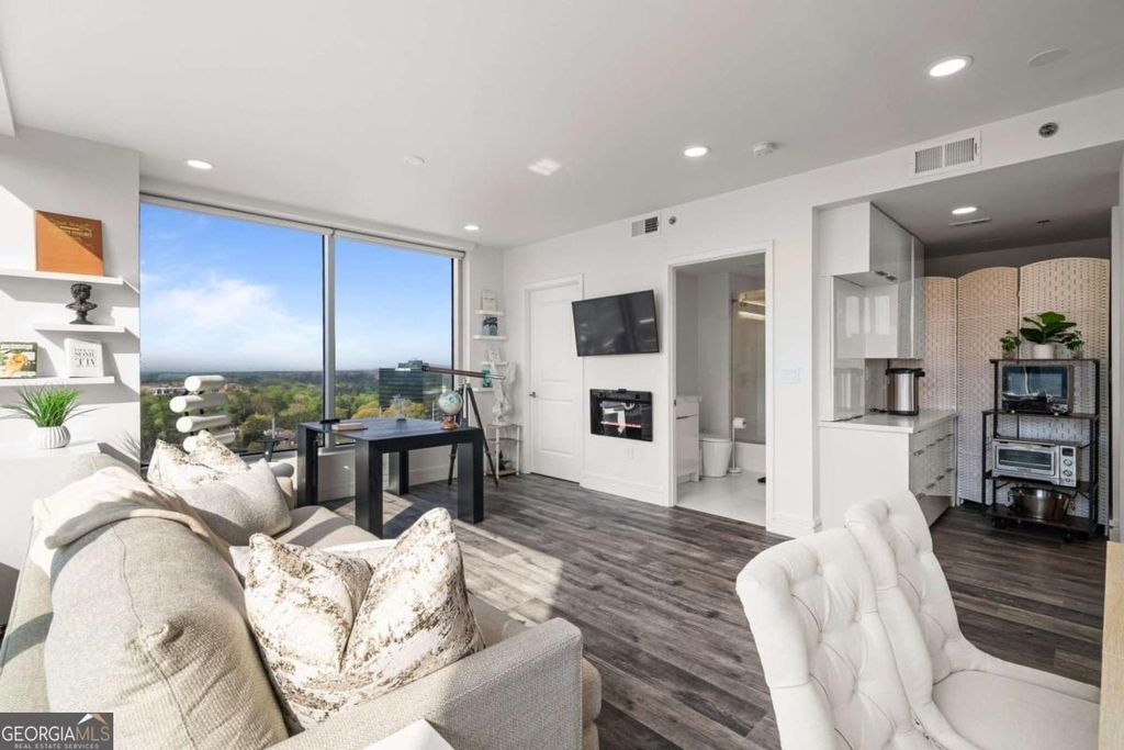3338 Peachtree Road - Photo 15