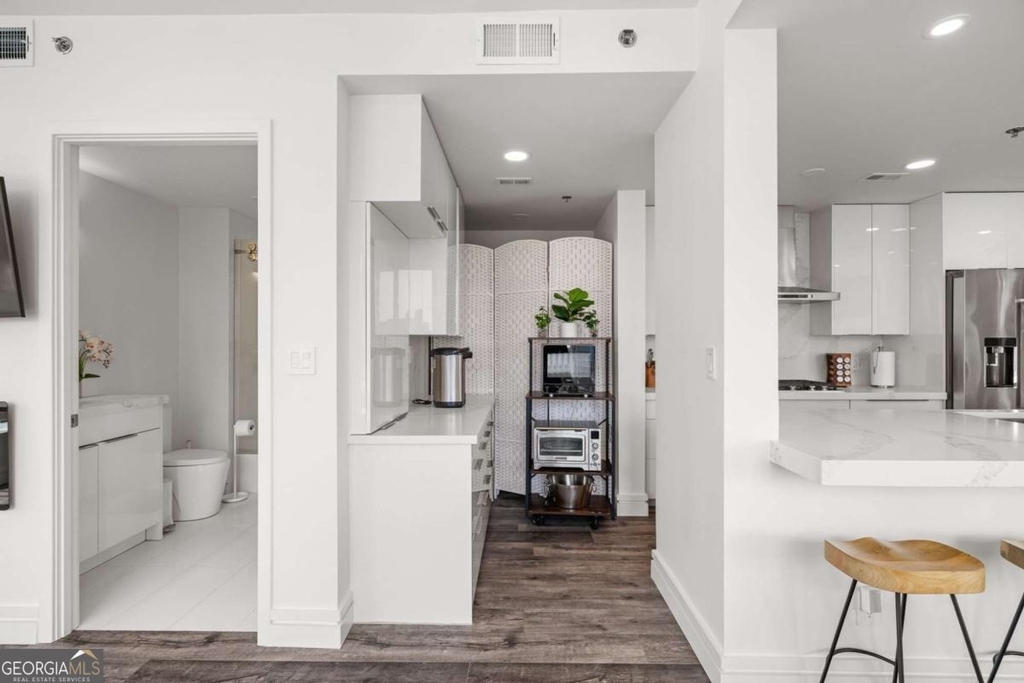 3338 Peachtree Road - Photo 6