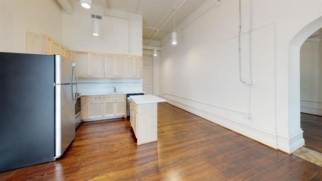 401 N Carroll Avenue - Photo 2