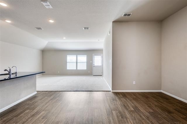 6020 Halton Drive - Photo 3
