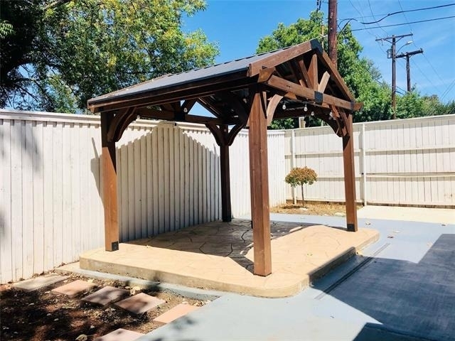 3013 Carolyn Court - Photo 18