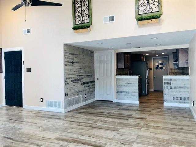 3013 Carolyn Court - Photo 3