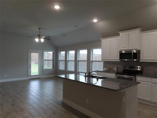 426 Oleander Drive - Photo 5