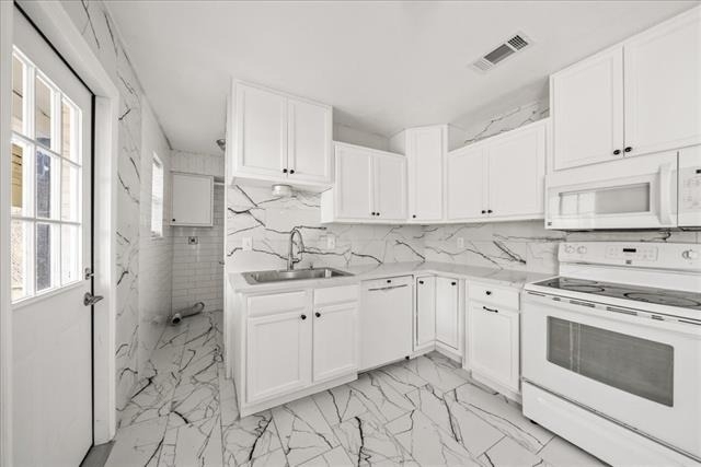 5507 Alexander Street - Photo 9