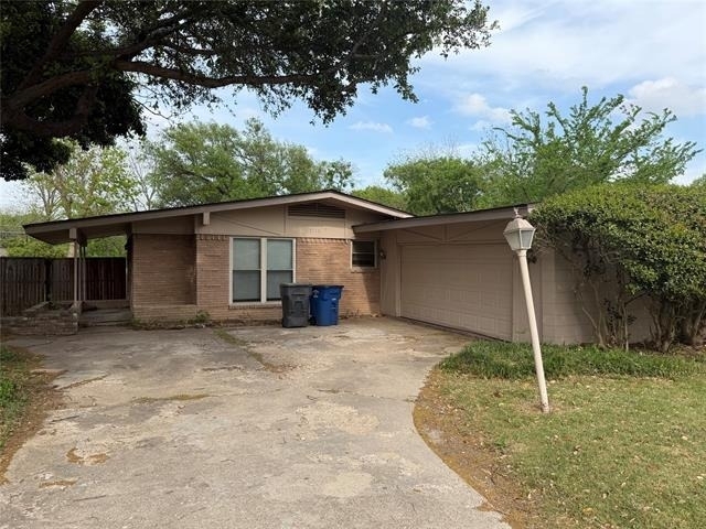 3253 Millmar Drive - Photo 0