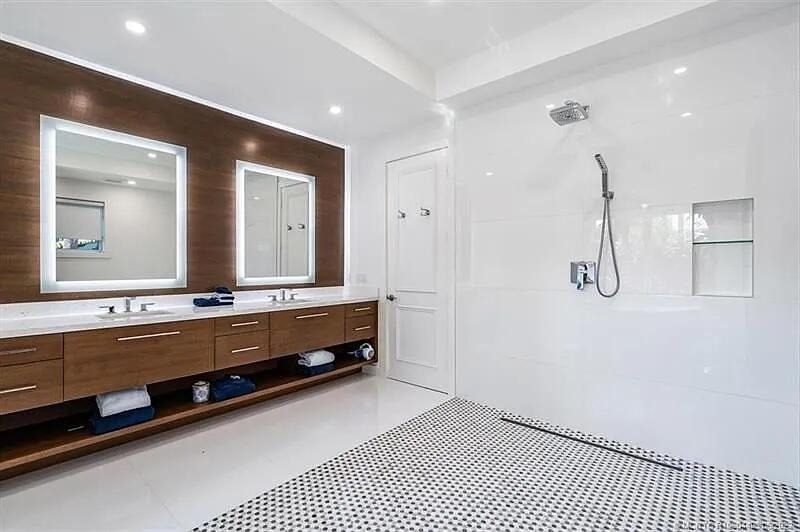 2941 Lake Drive - Photo 11