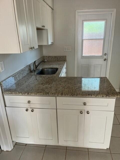 1129 Ne 17th Terrace - Photo 1