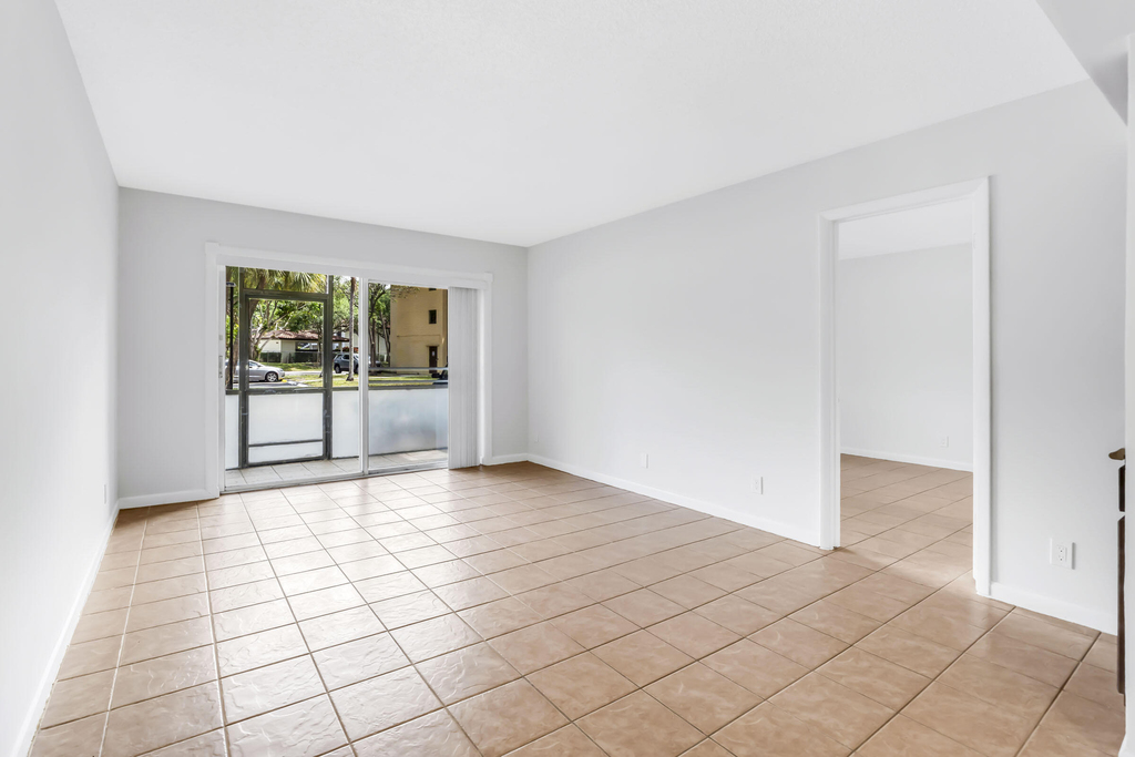490 Nw 20th Street - Photo 7