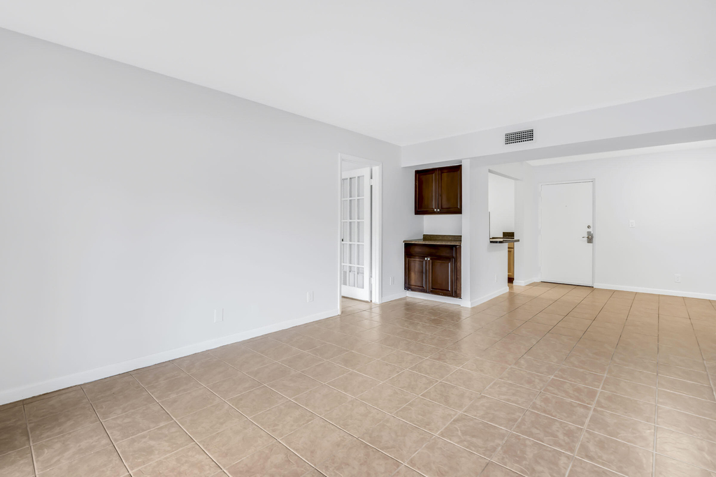 490 Nw 20th Street - Photo 8