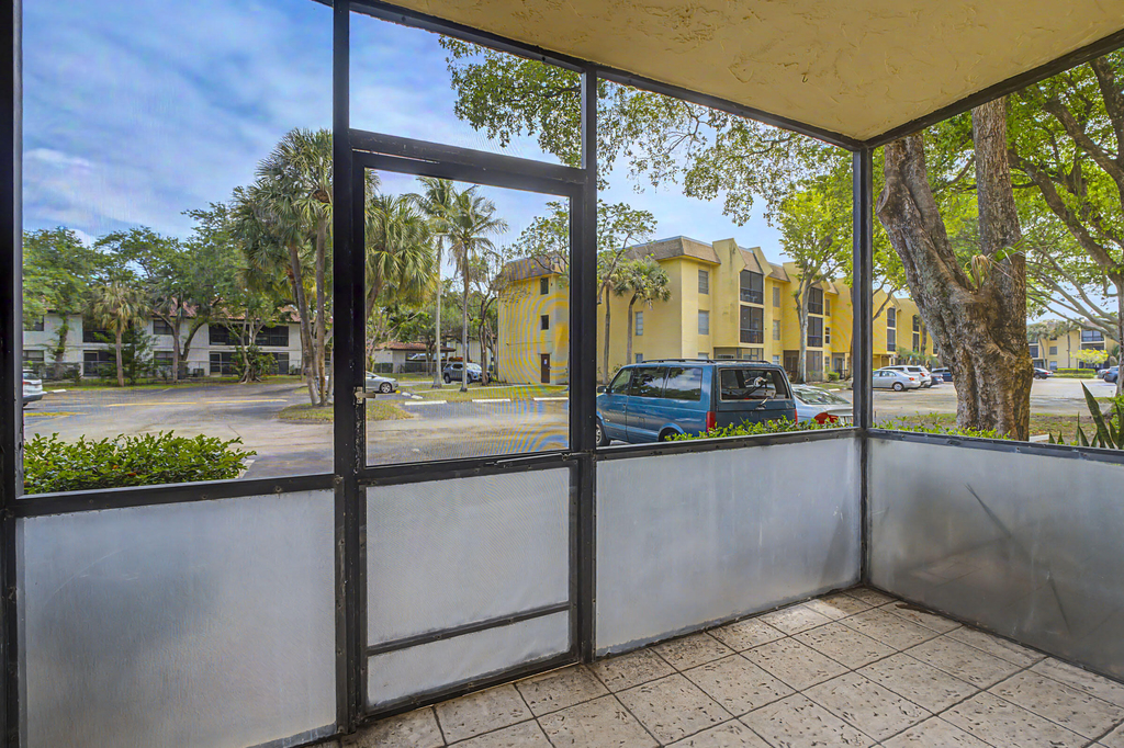 490 Nw 20th Street - Photo 12