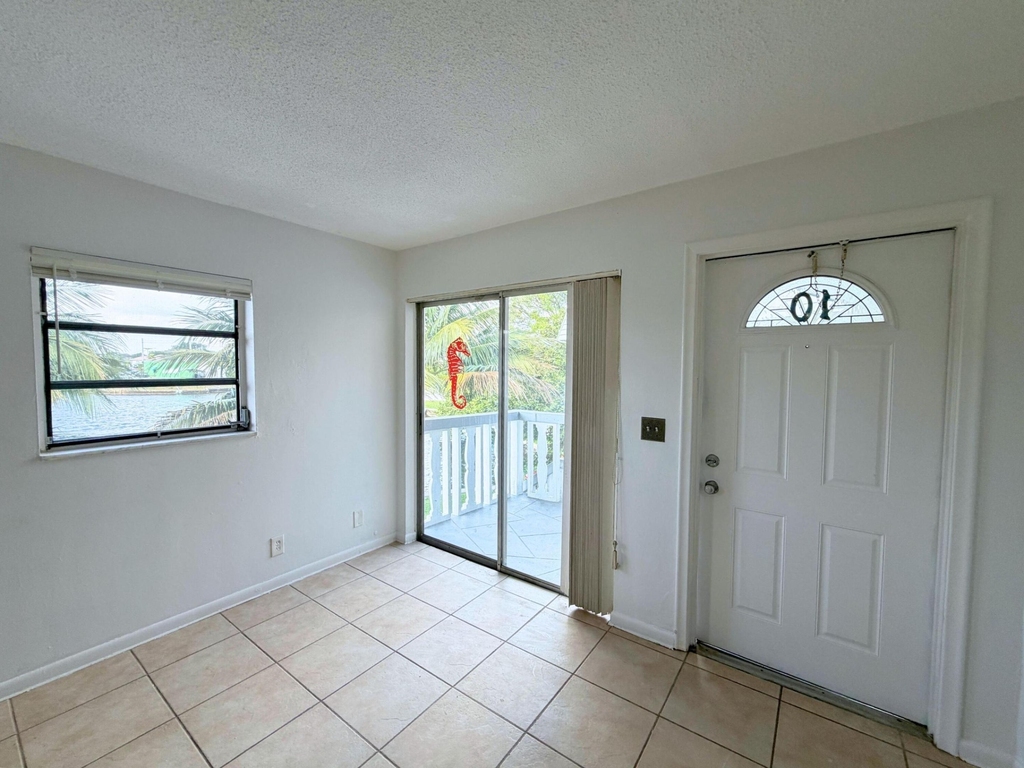 519 W Kalmia Drive - Photo 10