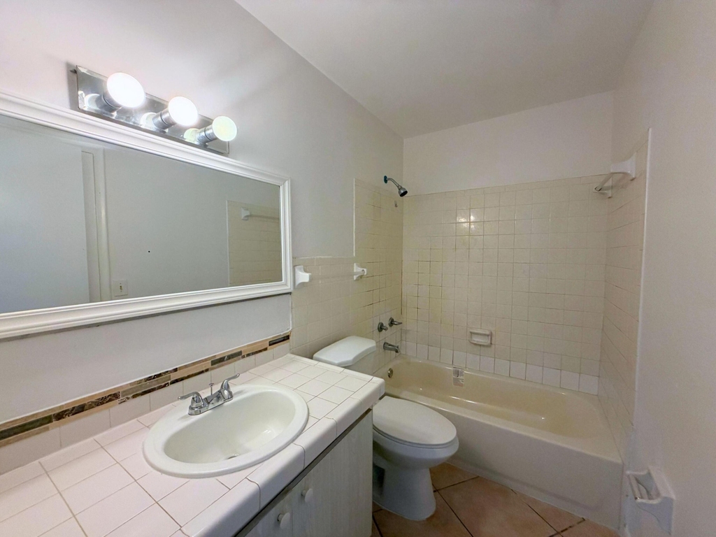 519 W Kalmia Drive - Photo 16