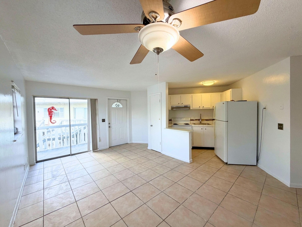 519 W Kalmia Drive - Photo 15