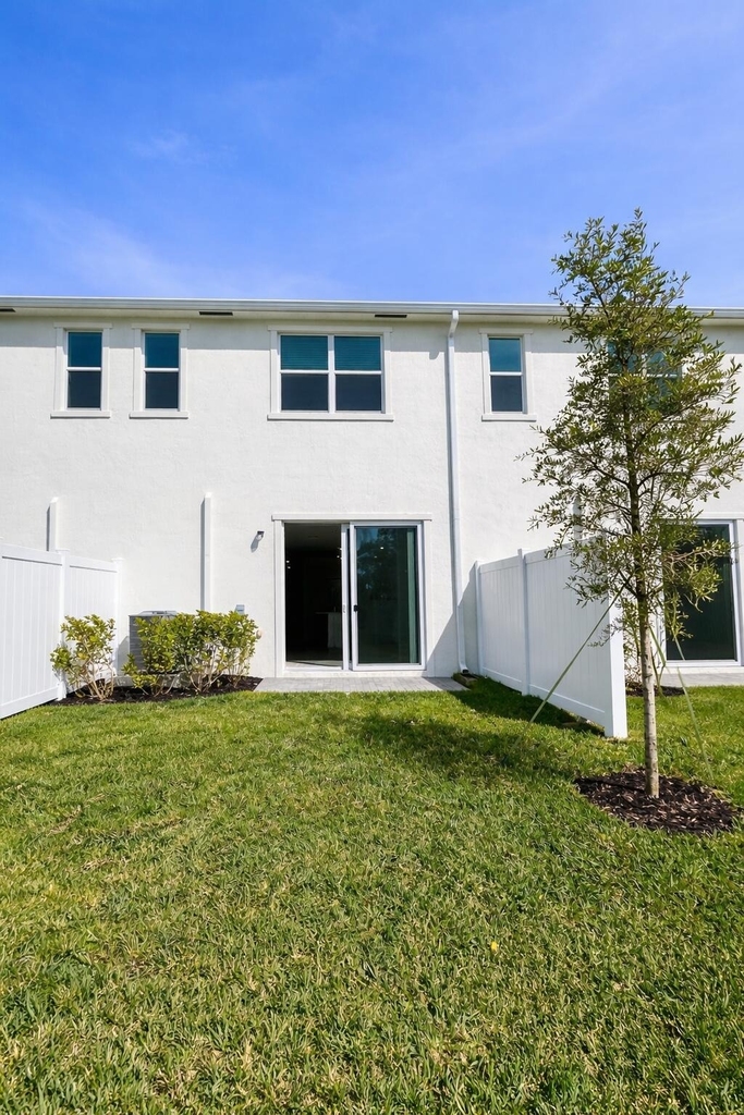 4616 Hollister Avenue - Photo 4