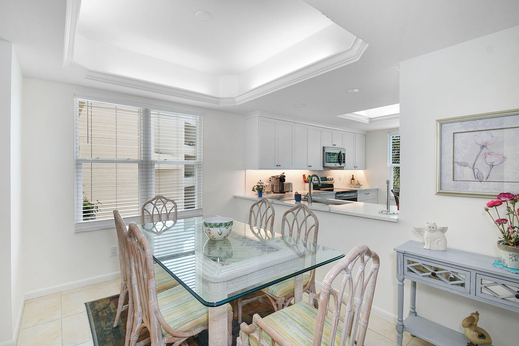 221 Ne Plantation Road - Photo 13
