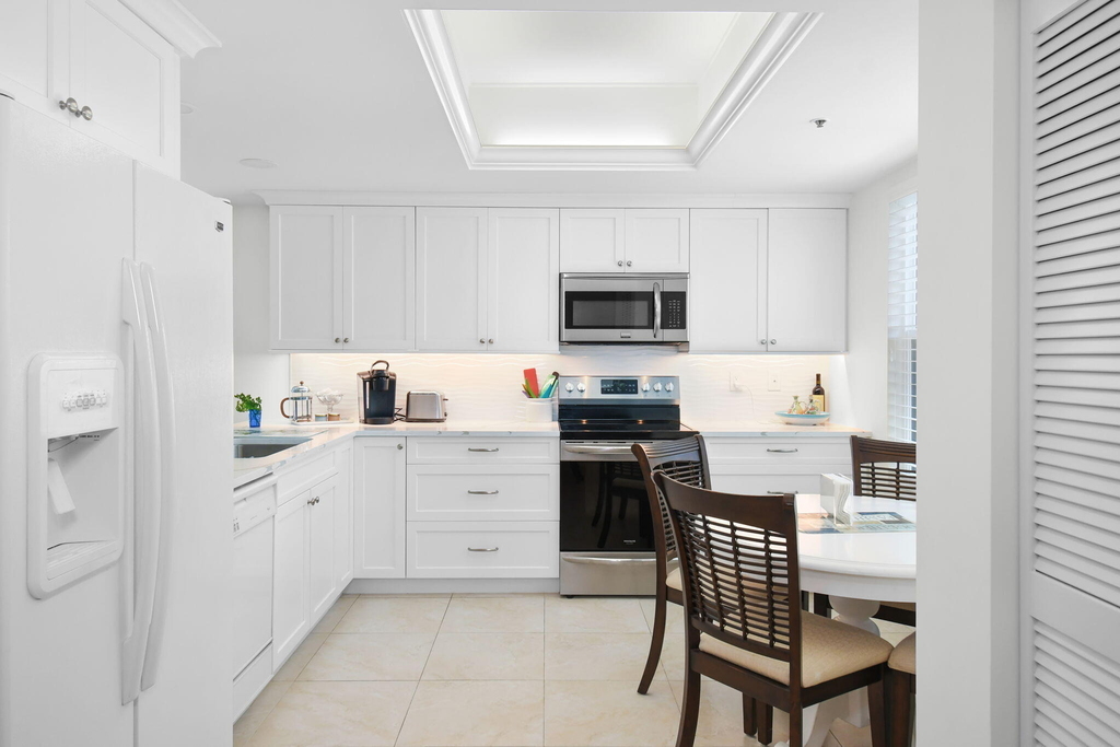 221 Ne Plantation Road - Photo 15